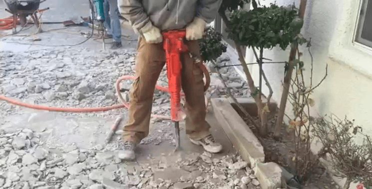 слом и снос бетонной стяжки