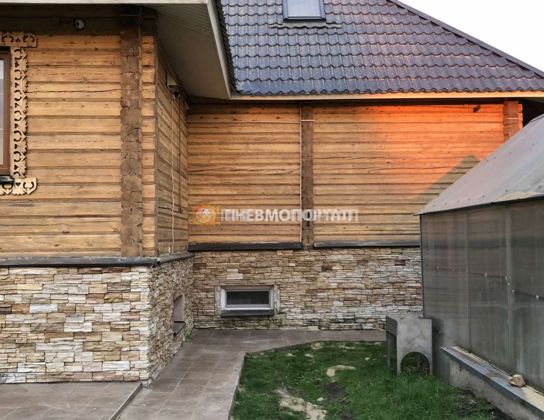 Снятие старого покрытия с бруса с помощью пескоструйного аппарата в Ногинском районе, д. Обухово