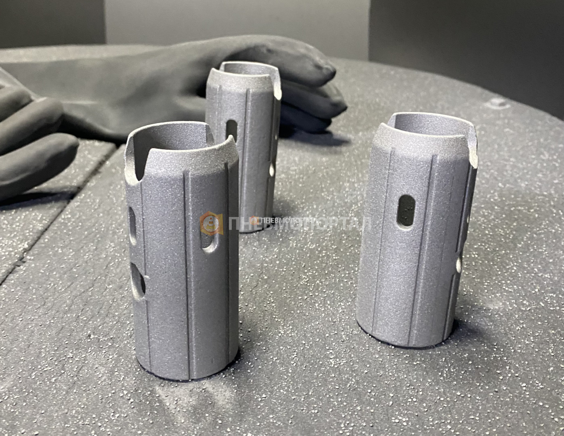 Дробеструйная обработка мелких изделий в камере напорного типа Contracor