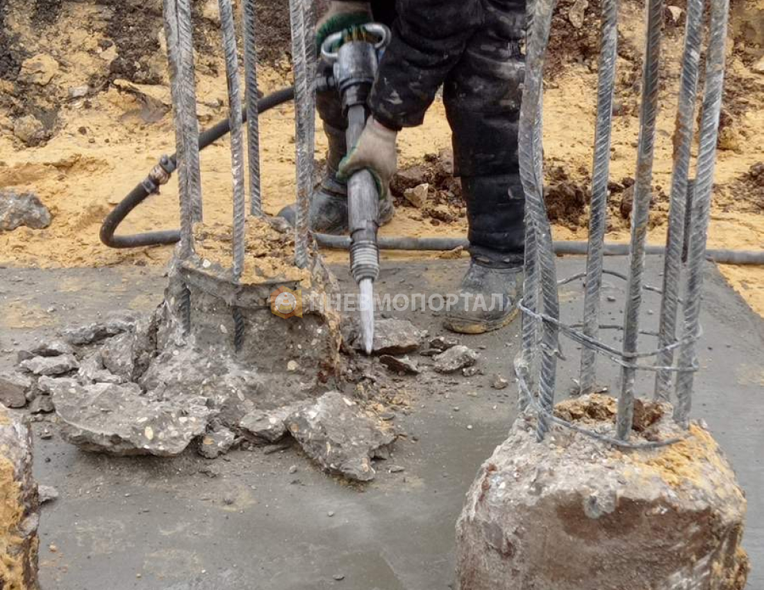 Аренда четырех отбойных молотков ТЗК МОП 2 с дизельным компрессором Atlas Copco U175 на базе автомобиля ГАЗ Соболь