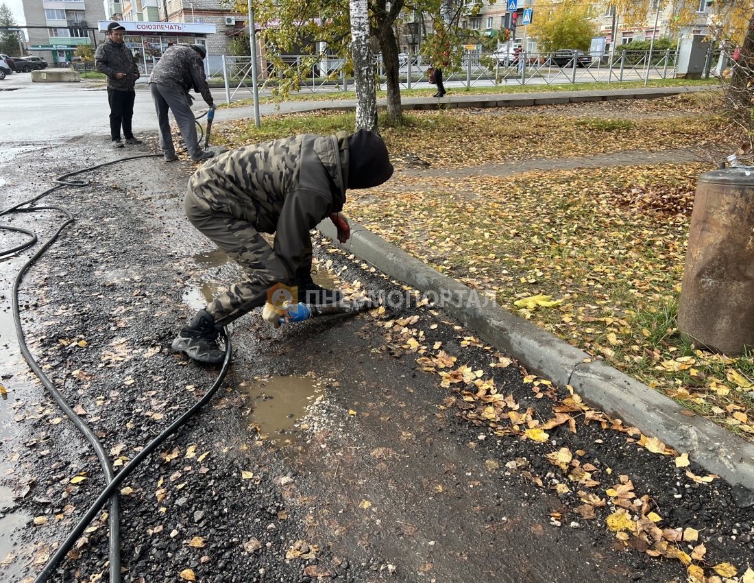 Аренда отбойных молотков с дизельным компрессором для демонтажа старого асфальта