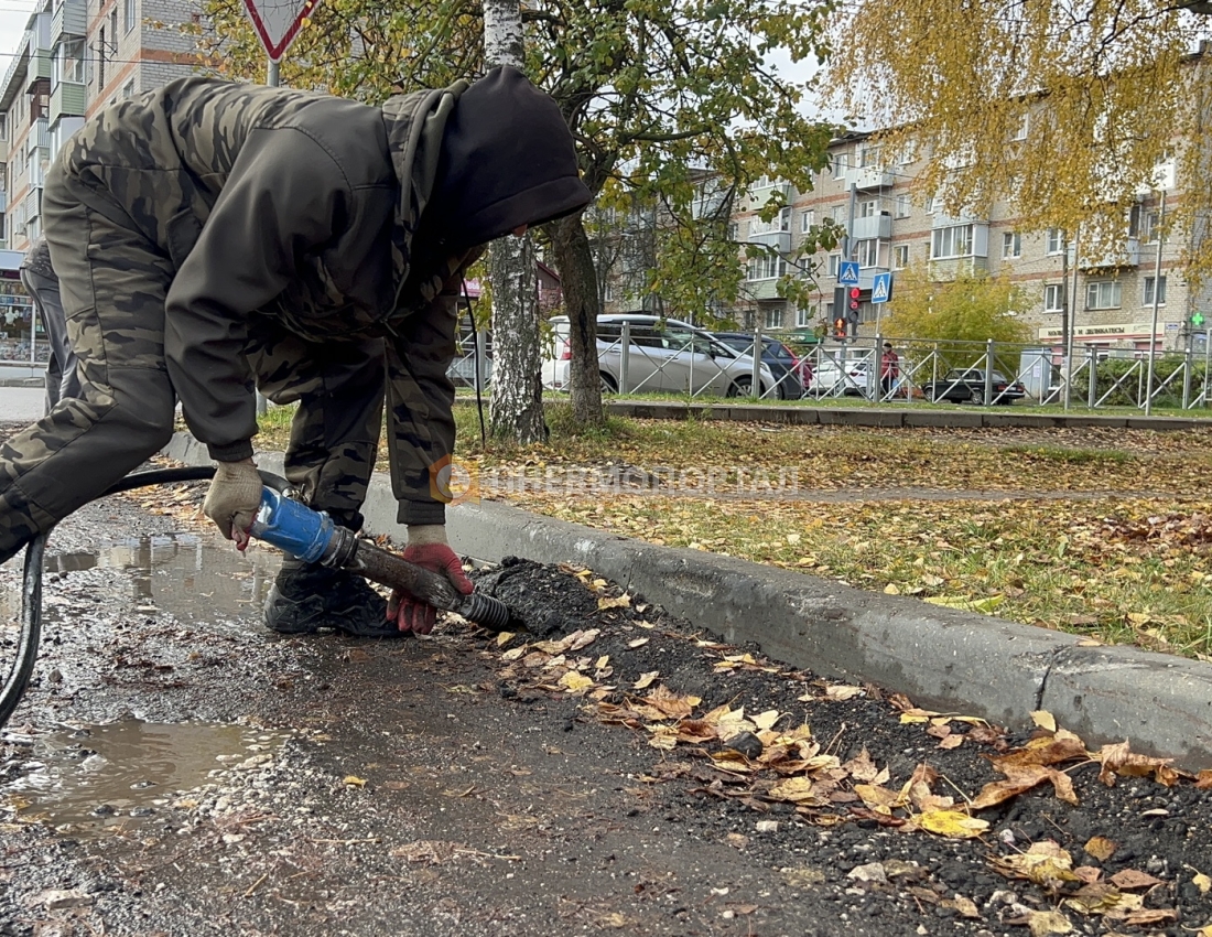 Аренда отбойных молотков с дизельным компрессором для демонтажа старого асфальта