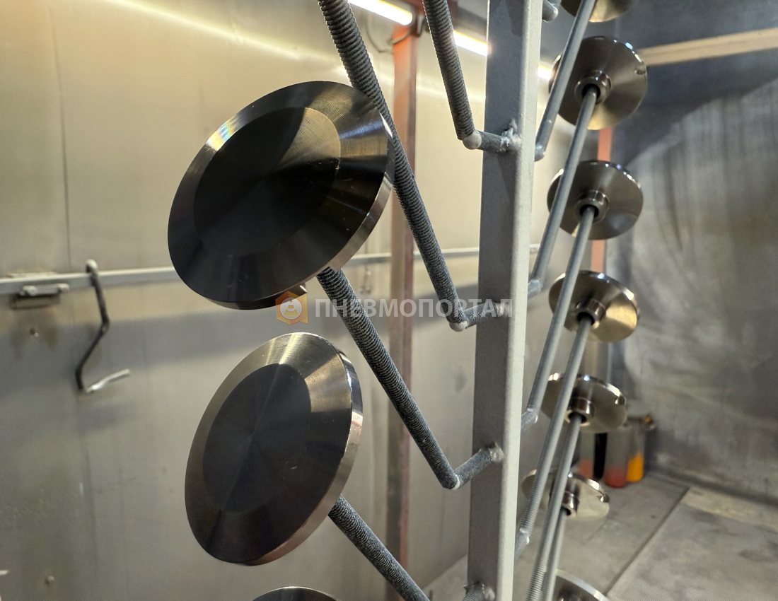 Порошковая покраска стеклодержателей в Ral 9016